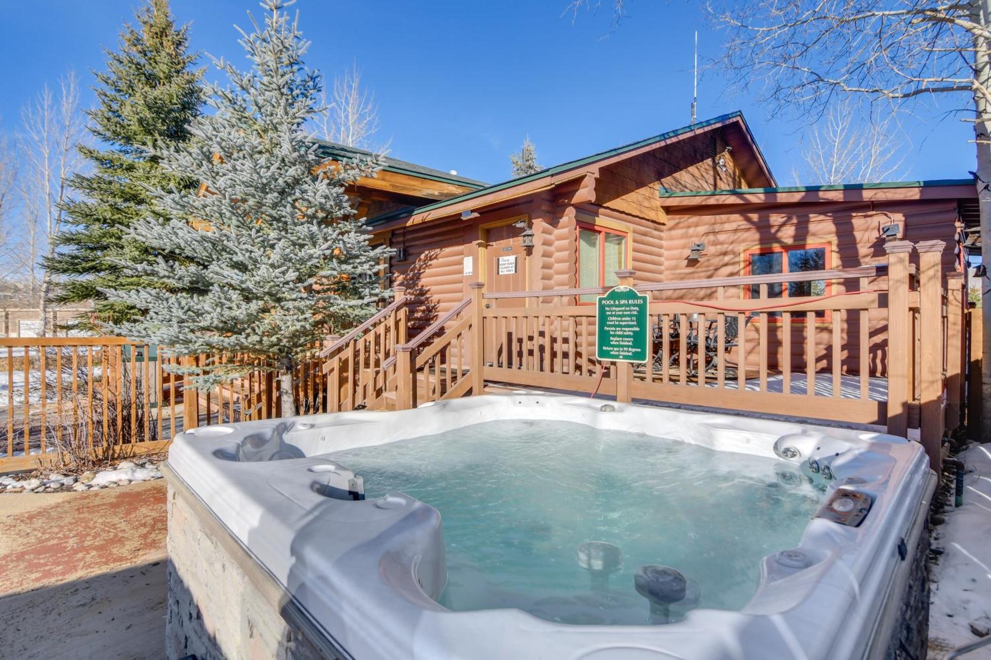 Riverfront Cabin About 4 Mi To Granby Ranch! ภายนอก รูปภาพ