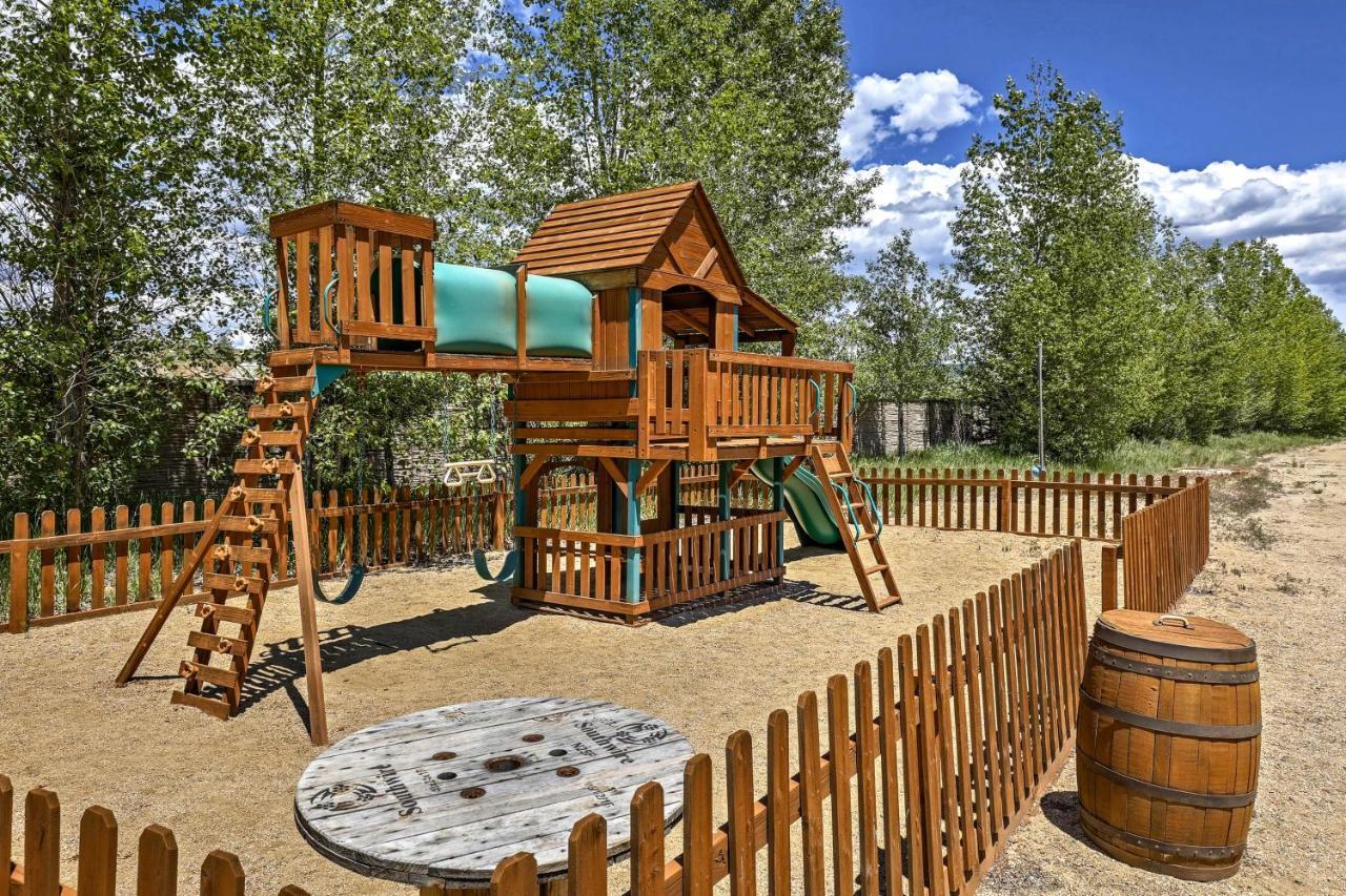 Riverfront Cabin About 4 Mi To Granby Ranch! ภายนอก รูปภาพ
